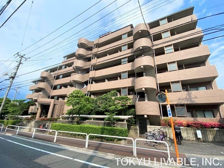 2LDK apartment in Itabashi Ward, Tokyo - Photo 1