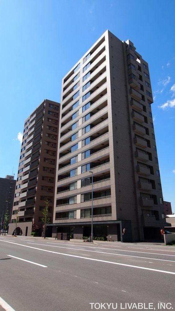 4LDK apartment in Chuo Ward, Sapporo, Hokkaido - Photo 1
