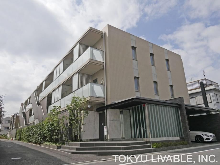 2LDK apartment in Setagaya Ward, Tokyo - Photo 1