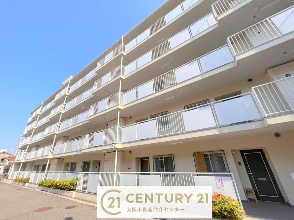 2LDK apartment in Konohana Ward, Osaka - Photo 1