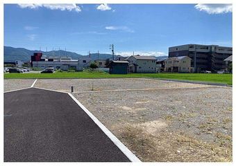 plot of land in Suwa