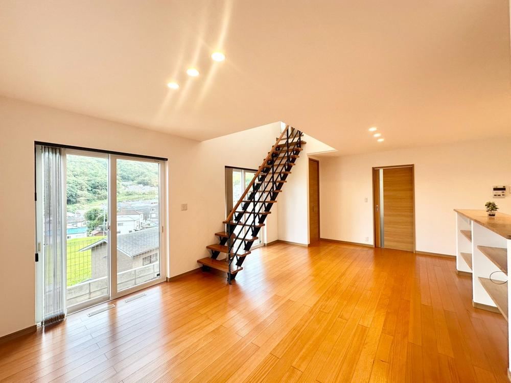 4LDK+S house in Asaminami Ward, Hiroshima - Photo 1
