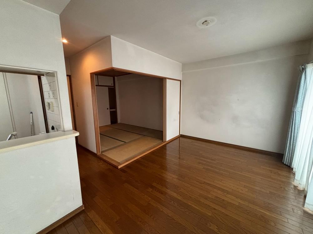 3LDK apartment in Sakai Ward, Sakai, Osaka - Photo 1