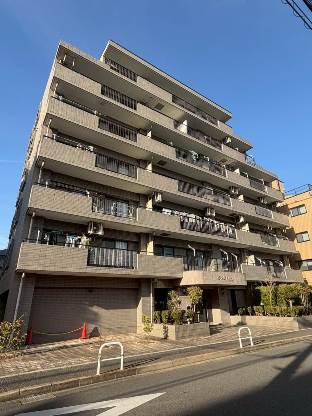 3LDK apartment in Edogawa Ward, Tokyo - Photo 1