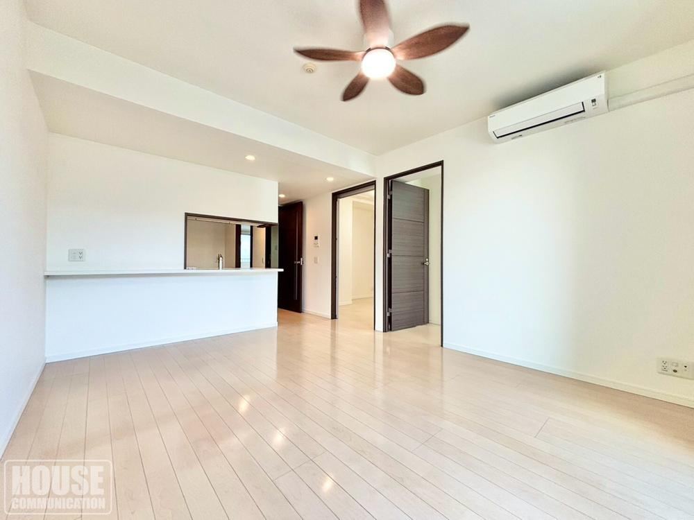 3LDK apartment in Shinjuku Ward, Tokyo - Photo 1