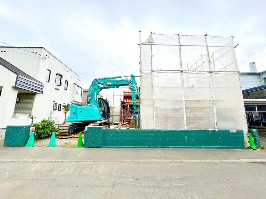 189 m² land in Higashi Ward, Sapporo, Hokkaido - Photo 1