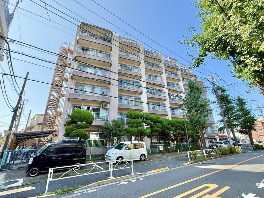1DK apartment in Meguro Ward, Tokyo - Photo 1