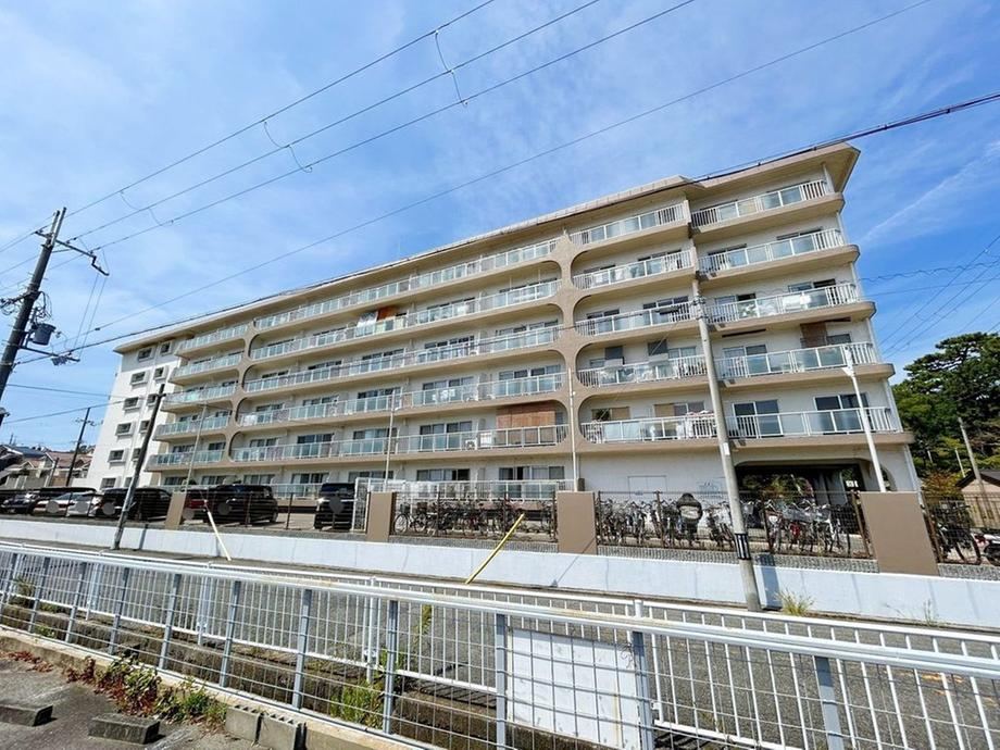 3LDK apartment in Amagasaki, Hyogo - Photo 1
