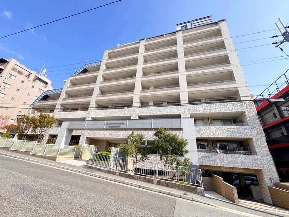 2LDK apartment in Higashinada Ward, Kobe, Hyogo - Photo 1