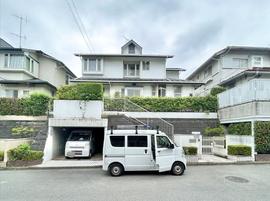 4LDK house in Aoba Ward, Yokohama, Kanagawa - Photo 1