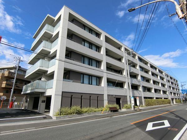 2LDK apartment in Saiwai Ward, Kawasaki, Kanagawa - Photo 1