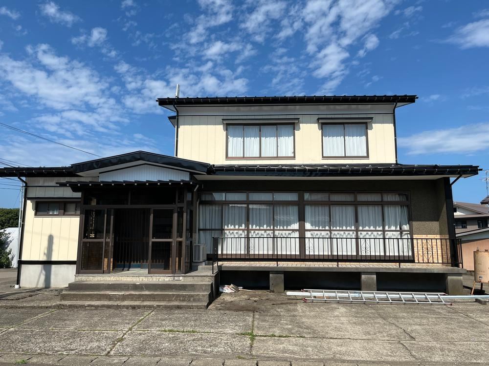 5DK house in Joetsu, Niigata - Photo 1