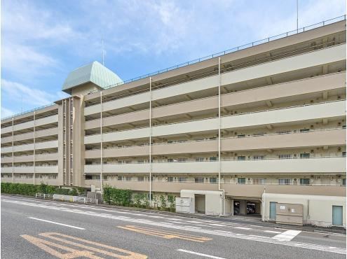 3LDK apartment in Ichikawa, Chiba - Photo 1