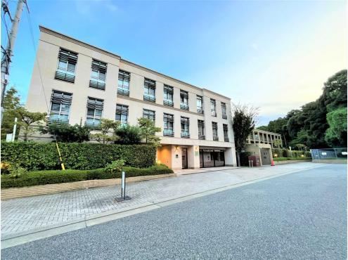 3LDK apartment in Higashinada Ward, Kobe, Hyogo - Photo 1