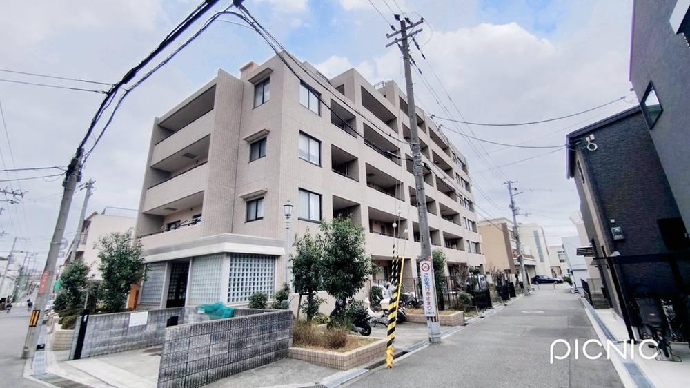 3LDK apartment in Toyonaka, Osaka - Photo 1