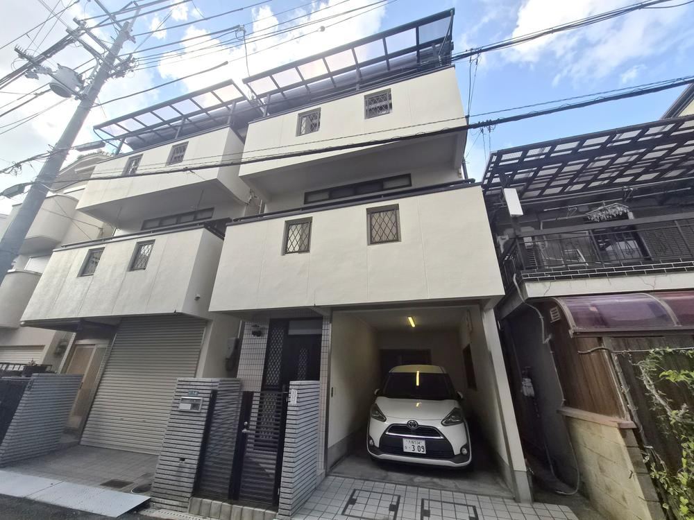 4LDK+S house in Neyagawa, Osaka - Photo 1