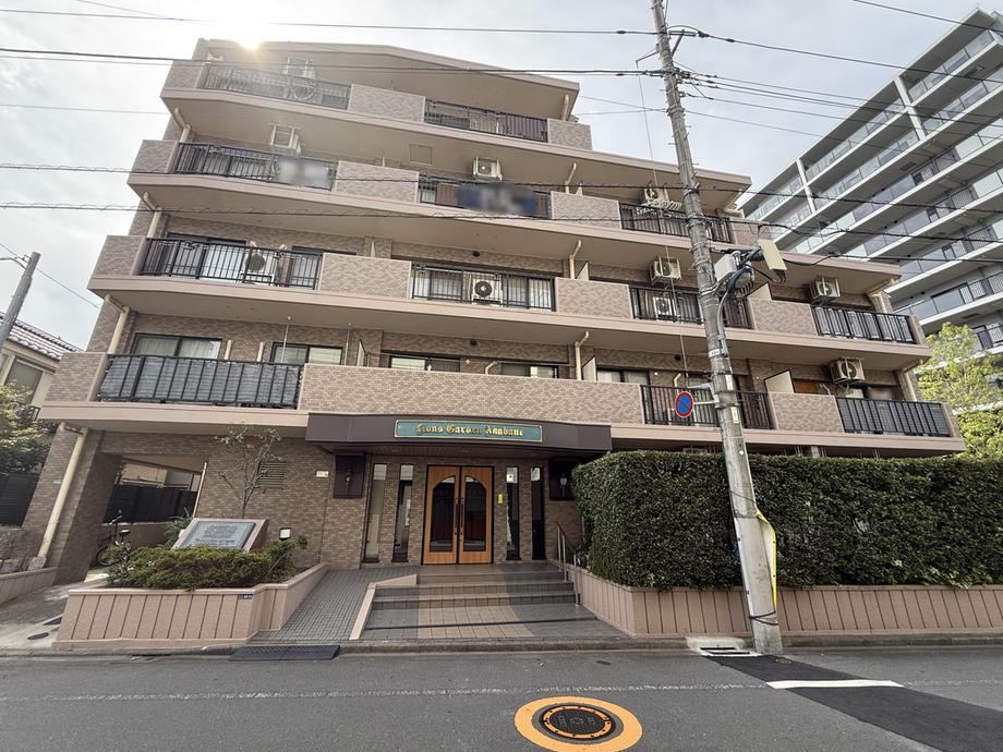 2LDK apartment in Kita Ward, Tokyo - Photo 1