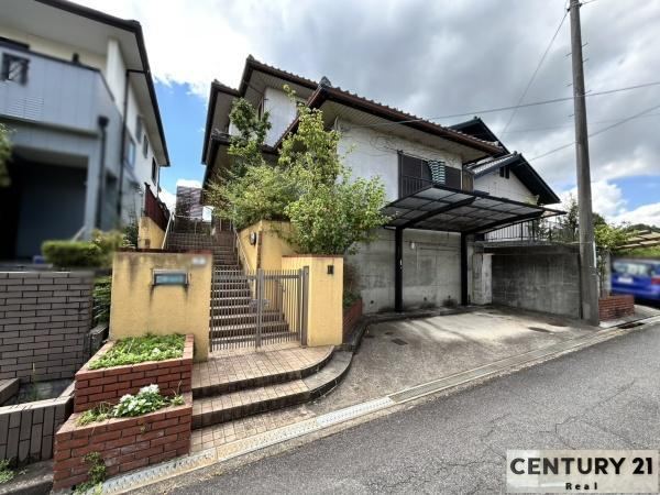 5LDK+S house in Konan, Shiga - Photo 1