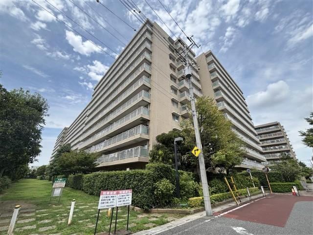 3LDK apartment in Koshigaya, Saitama - Photo 1