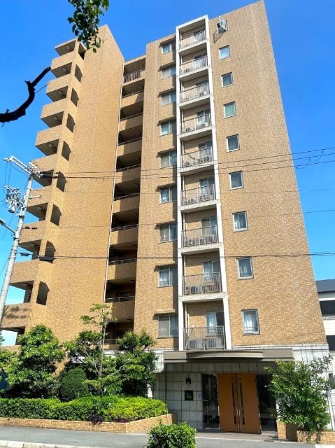 3LDK apartment in Nishiyodogawa Ward, Osaka - Photo 1
