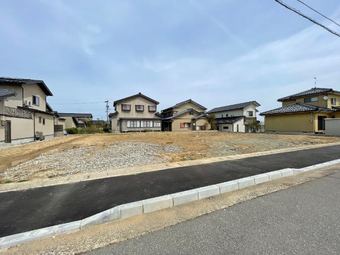 plot of land in Kaga