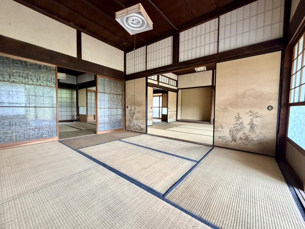6LDK house in Nara, Nara - Photo 1