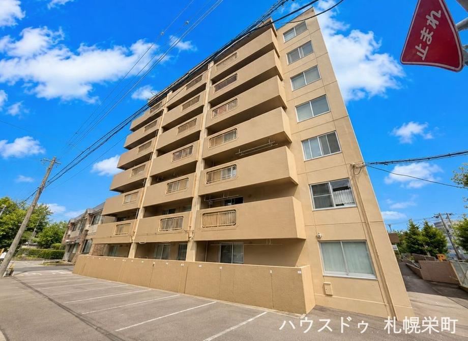2LDK+S apartment in Toyohira Ward, Sapporo, Hokkaido - Photo 1