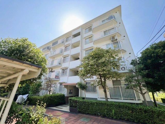4LDK apartment in Misato, Saitama - Photo 1