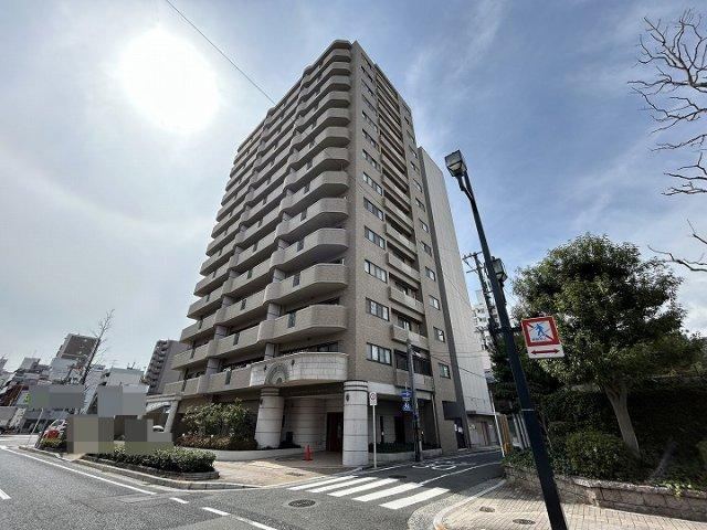 3LDK apartment in Naka Ward, Hiroshima - Photo 1