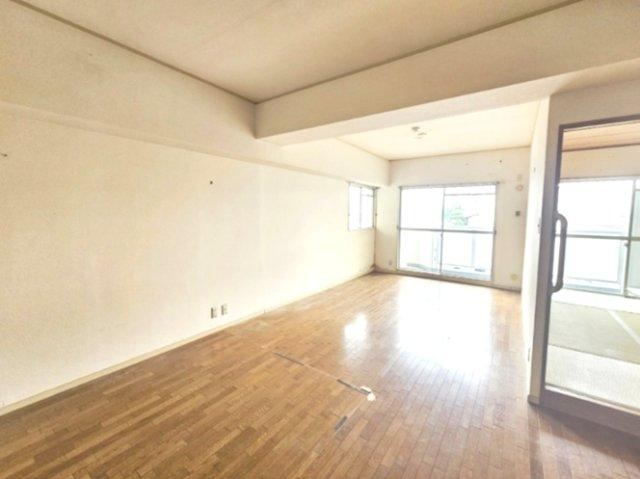 2LDK apartment in Takarazuka, Hyogo - Photo 1