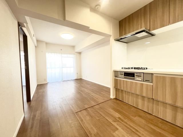 3LDK apartment in Konan Ward, Yokohama, Kanagawa - Photo 1