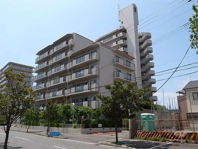 3LDK apartment in Nishinomiya, Hyogo - Photo 1