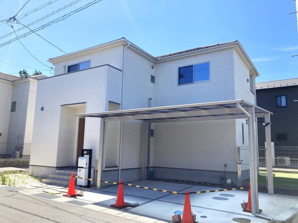 4LDK house in Higashihiroshima, Hiroshima - Photo 1