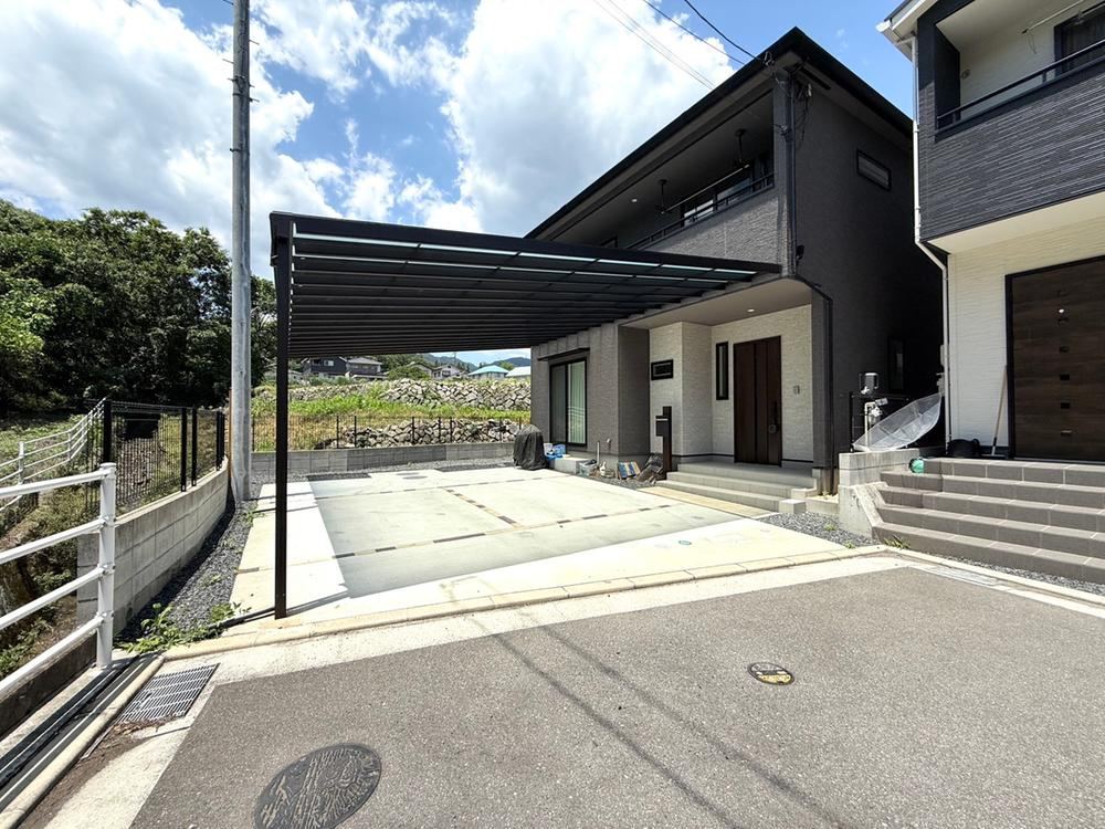 5LDK house in Hatsukaichi, Hiroshima - Photo 1