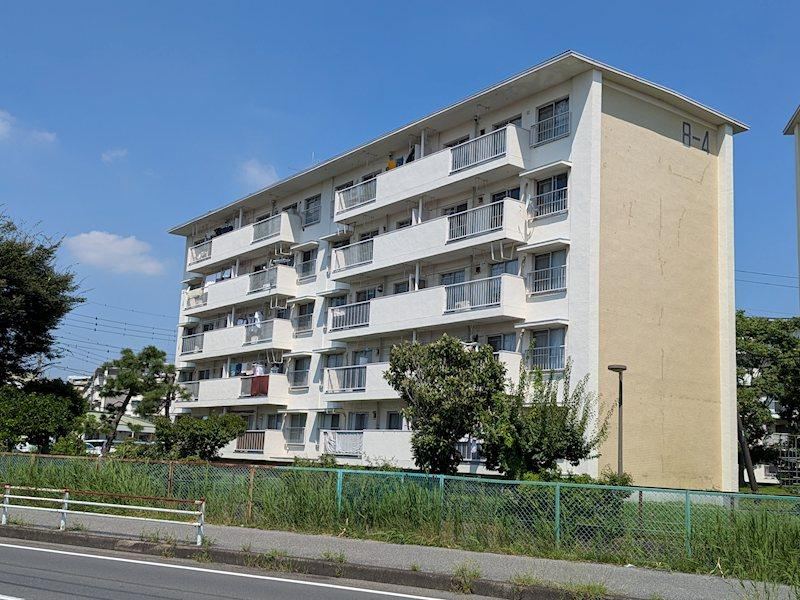 2LDK apartment in Misato, Saitama - Photo 1