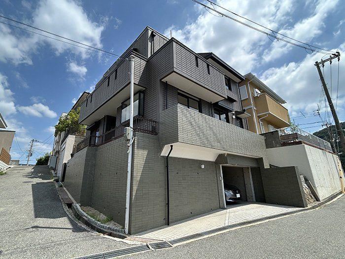 4LDK+S house in Tarumi Ward, Kobe, Hyogo - Photo 1