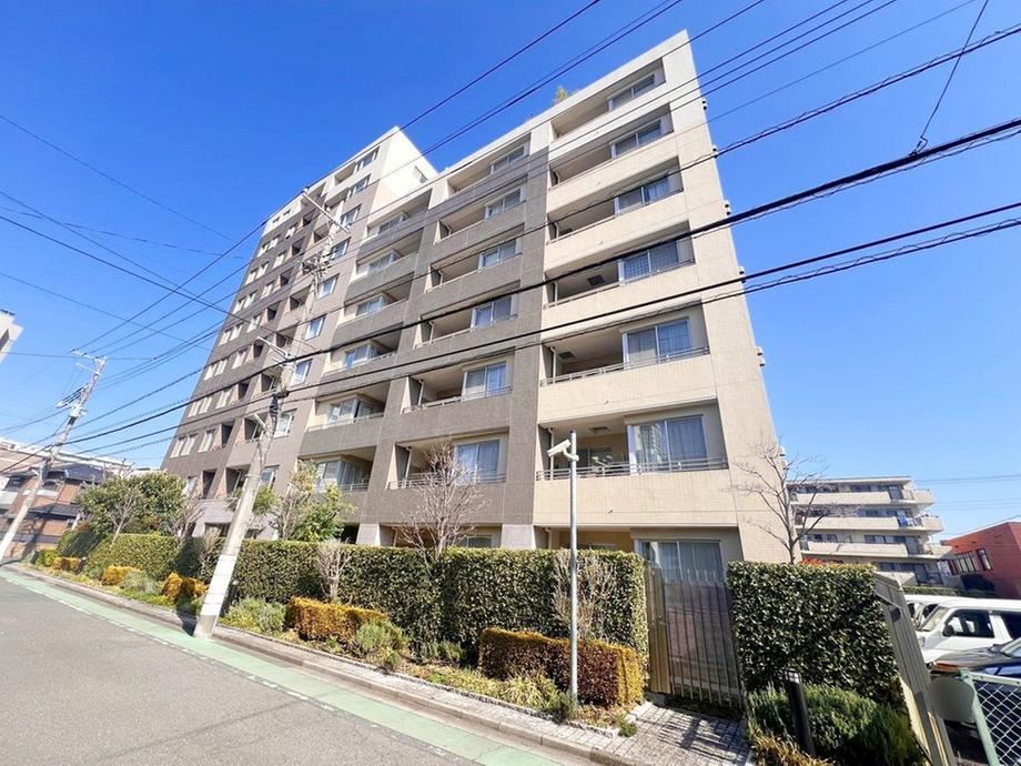 2LDK apartment in Fuchu, Tokyo - Photo 1