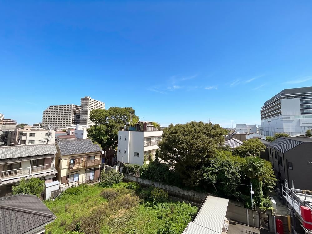 2LDK apartment in Katsushika Ward, Tokyo - Photo 1