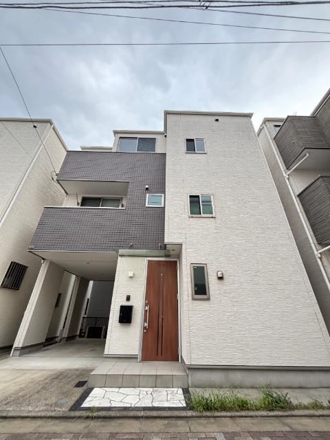 3LDK house in Katsushika Ward, Tokyo - Photo 1