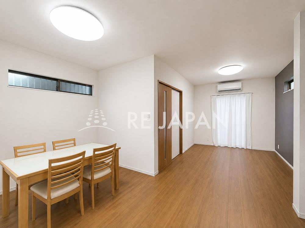 4LDK house in Higashiosaka, Osaka - Photo 1