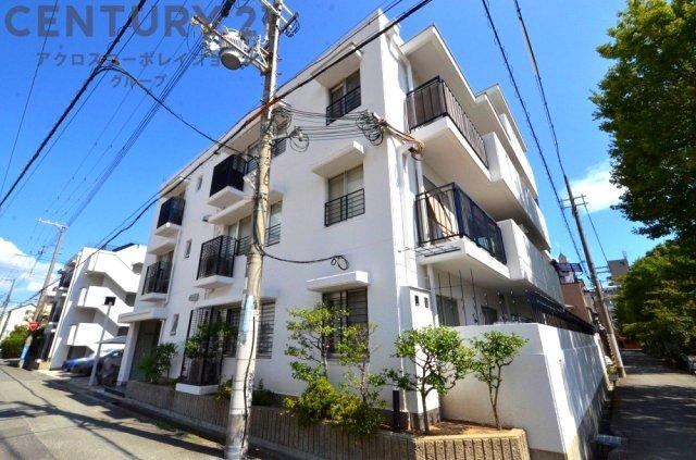 2LDK apartment in Higashinada Ward, Kobe, Hyogo - Photo 1