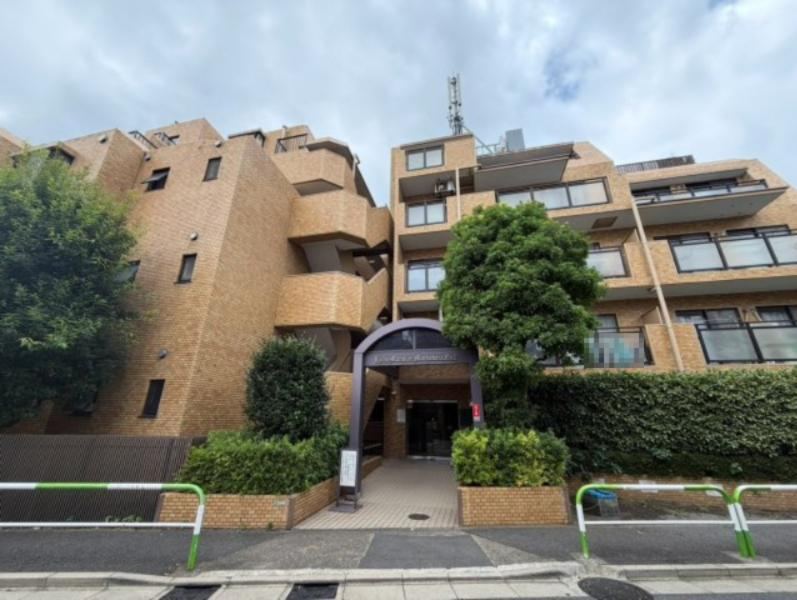 2DK apartment in Setagaya Ward, Tokyo - Photo 1