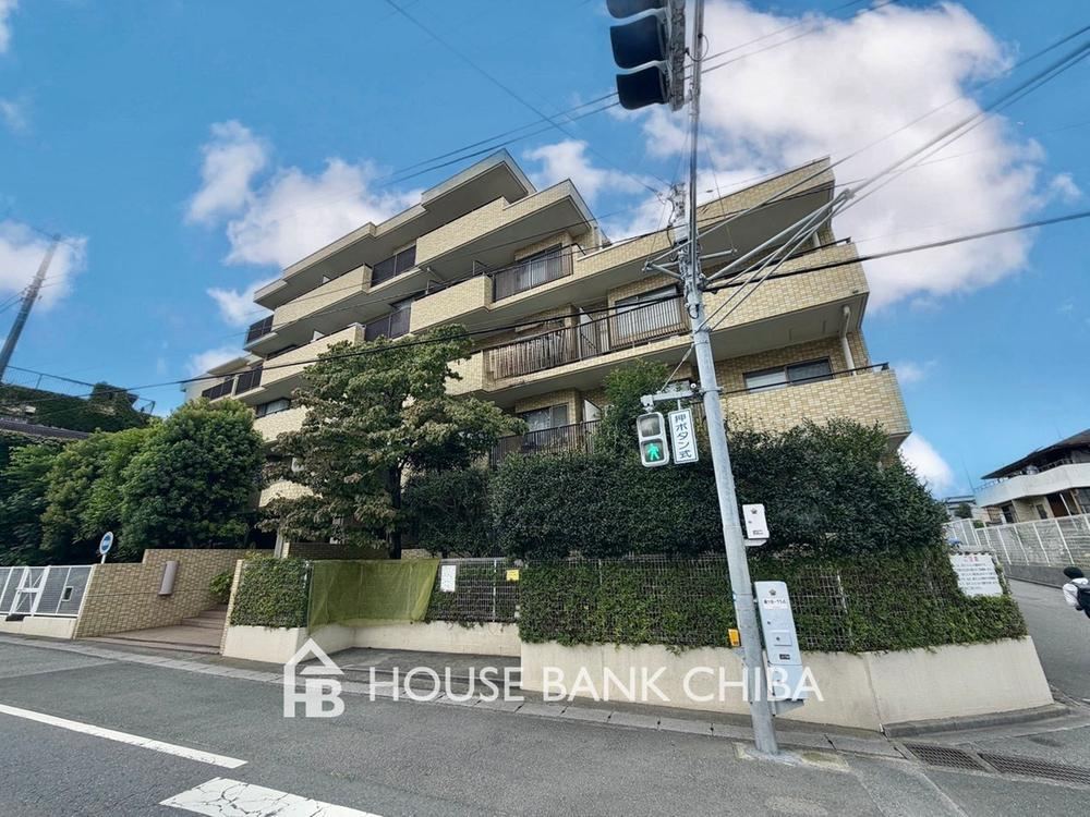 4LDK apartment in Funabashi, Chiba - Photo 1