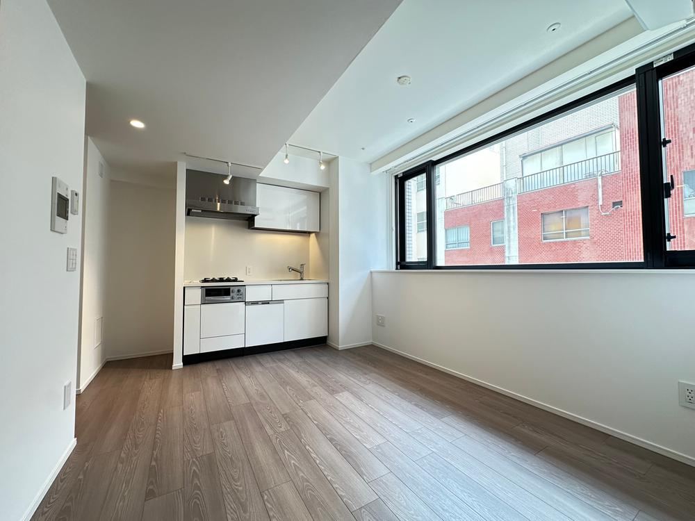 studio apartment in Chuo Ward, Tokyo - Photo 1