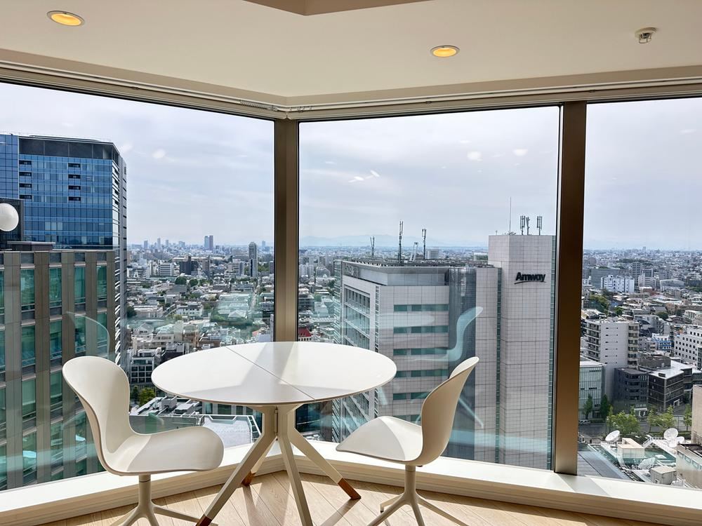 1LDK+S apartment in Shibuya Ward, Tokyo - Photo 1