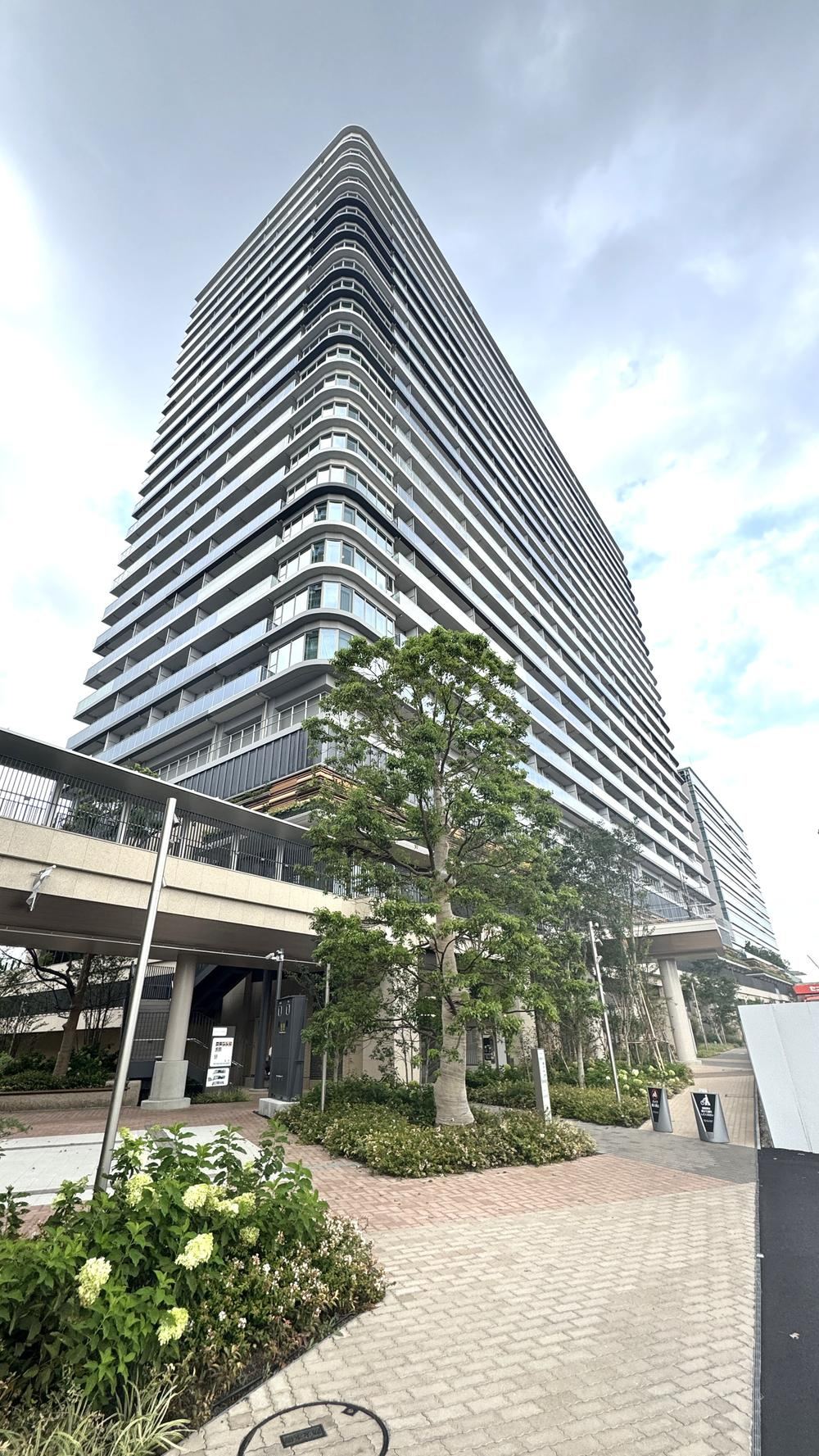 3LDK apartment in Nakano Ward, Tokyo - Photo 1