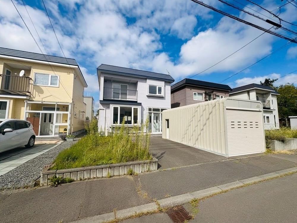 4LDK house in Kita Ward, Sapporo, Hokkaido - Photo 1