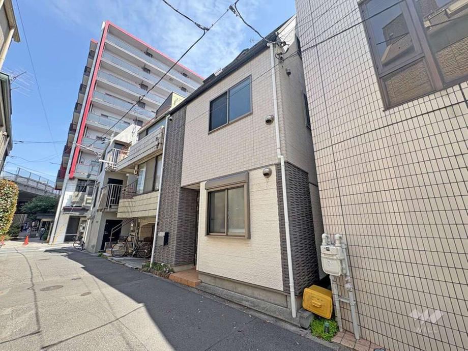 2LDK house in Toshima Ward, Tokyo - Photo 1