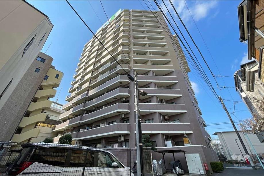 2LDK+S apartment in Toshima Ward, Tokyo - Photo 1