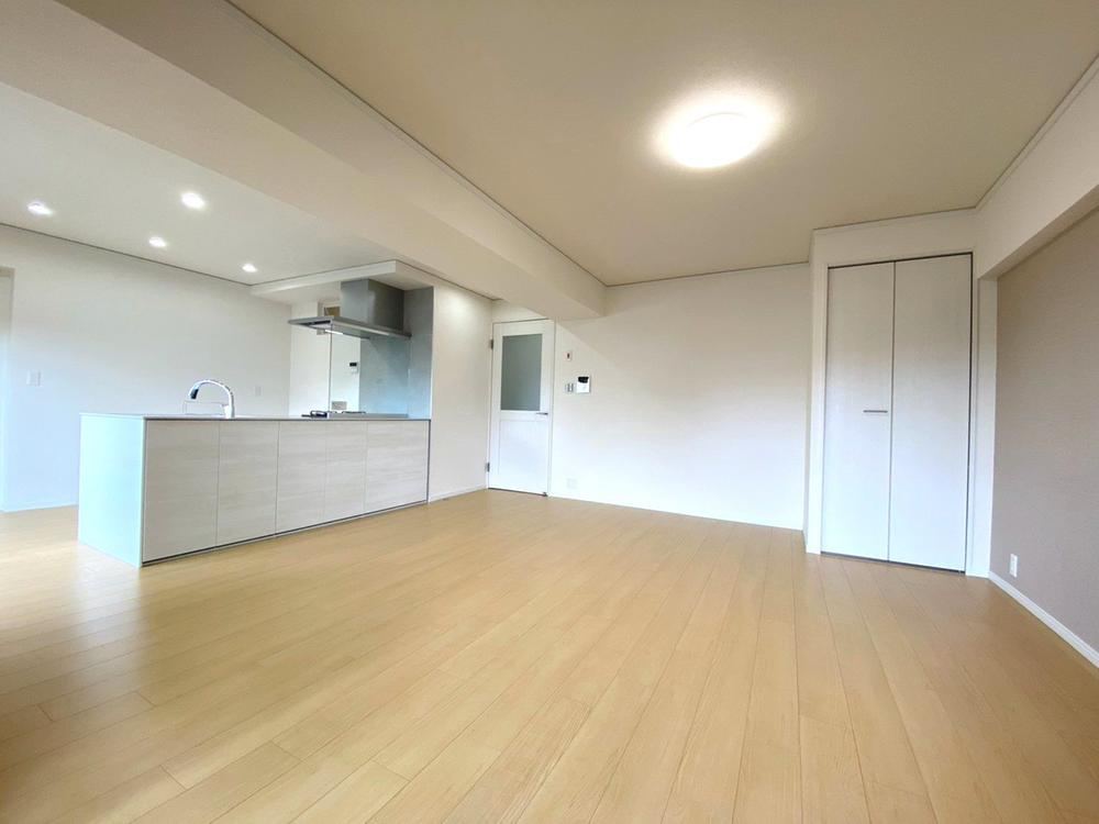 3LDK apartment in Suita, Osaka - Photo 1